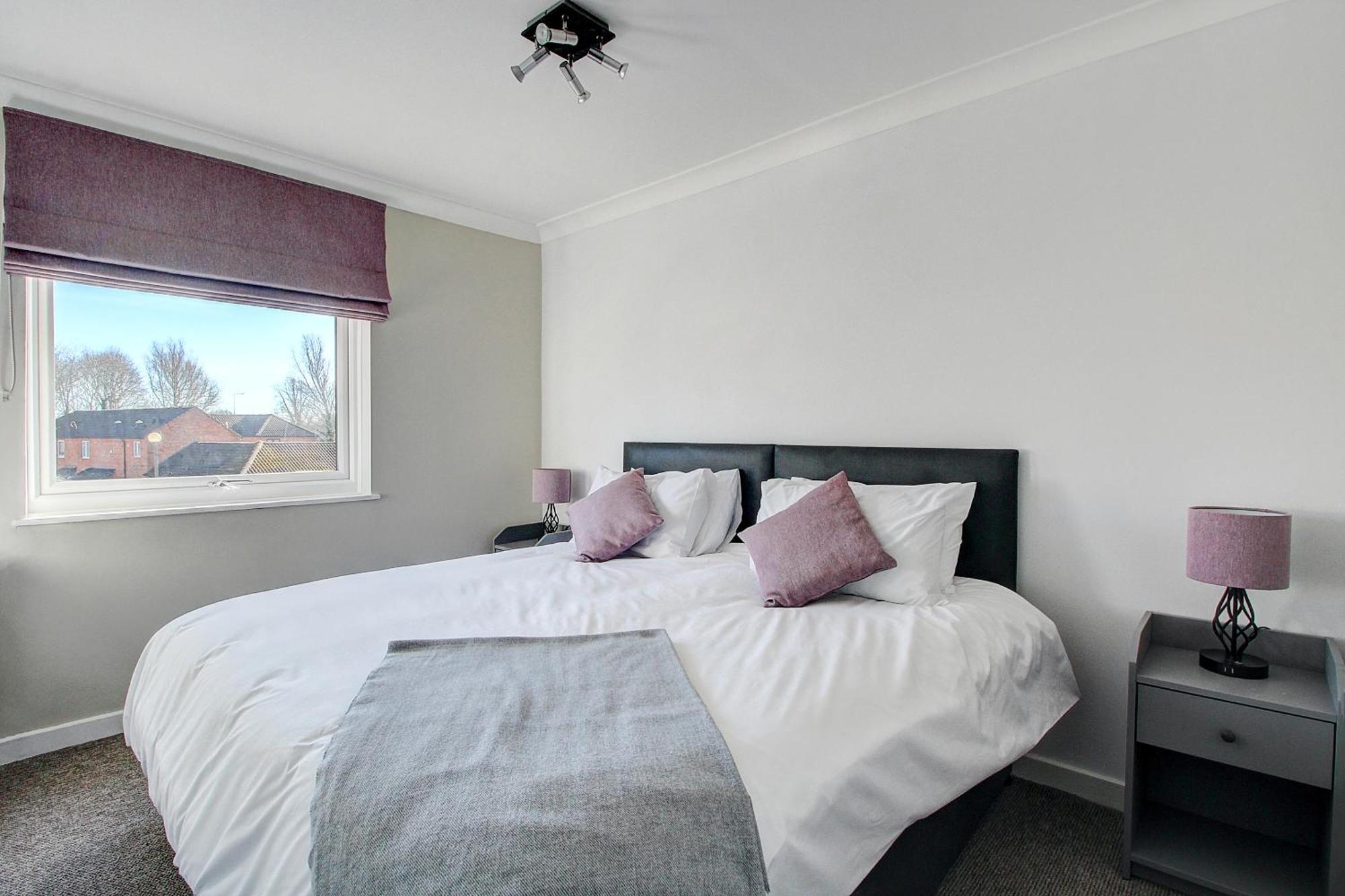 2 Minutes From Mk Central By Car- 2 Bed Apartment - 2 Free Parking Spaces- Hosted By Stayinmk Milton Keynes Exterior photo